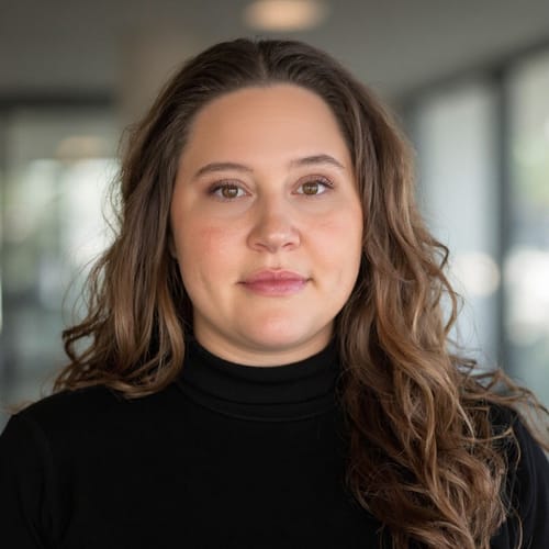Headshot of Jessica Weaver, LMFT