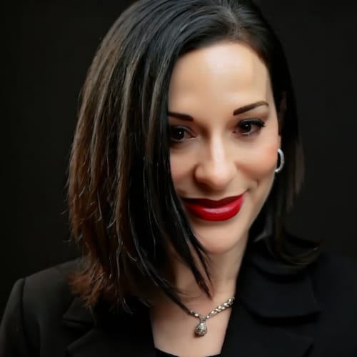 Headshot of Lindsay Nichols, LPC