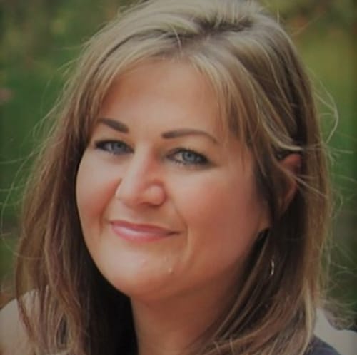 Headshot of Alisha Dozier, LCSW