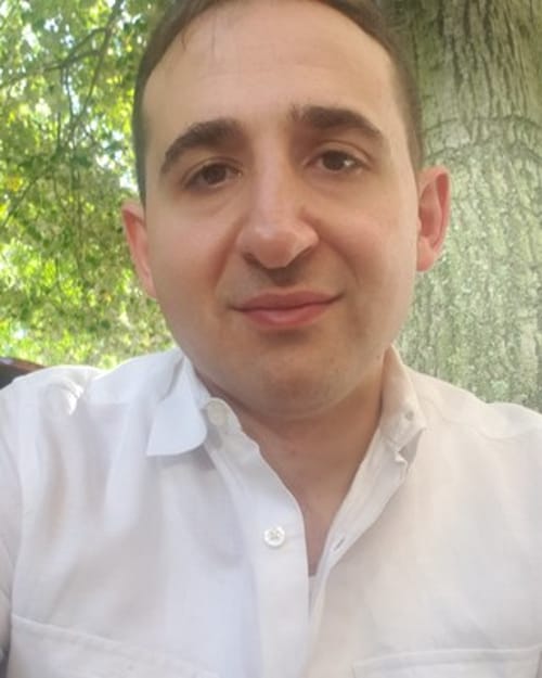 Headshot of Christopher Villani, LMHC