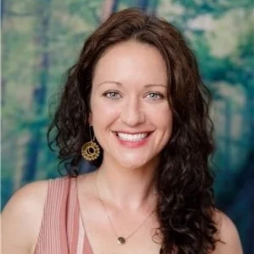 Headshot of Jennifer Giuglianotti, LCAT