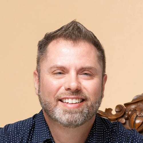 Headshot of Adam Gray-Heim, LCSW