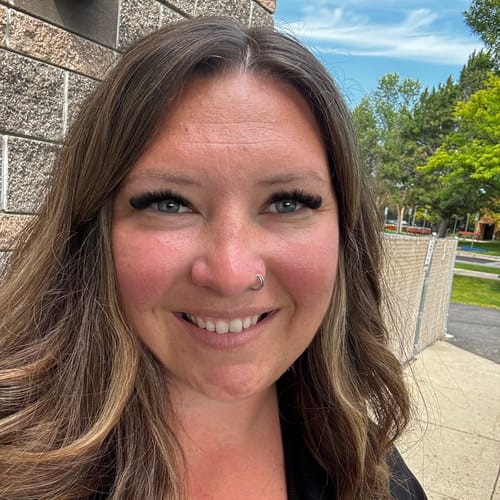 Headshot of Taylor Stemple, LCSW