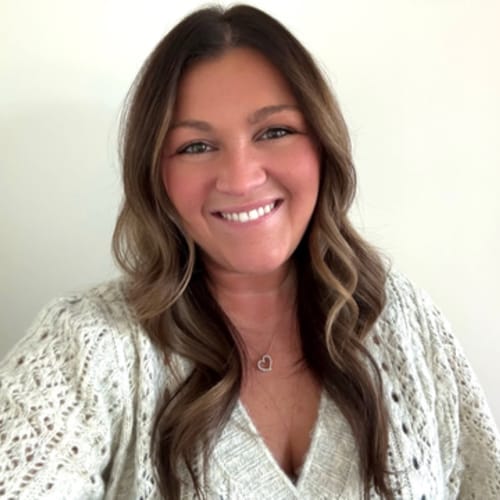 Headshot of Julie Noest, LMHC