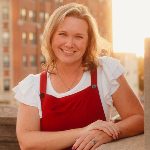 Headshot of Dolly Niehaus, LCSW
