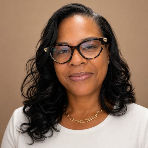 Headshot of Yosheba Johnson, LPC