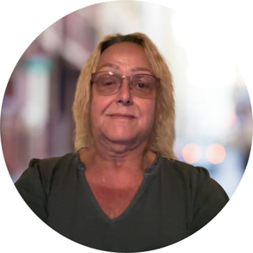 Headshot of Linda Oberle, LCSW