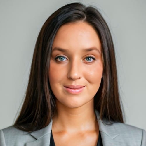 Headshot of Emily Farmer, LCSW