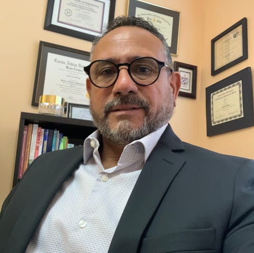 Headshot of Leonel Garciga, LMHC