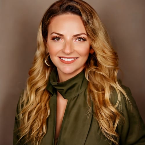Headshot of Minette Conner, LMHC