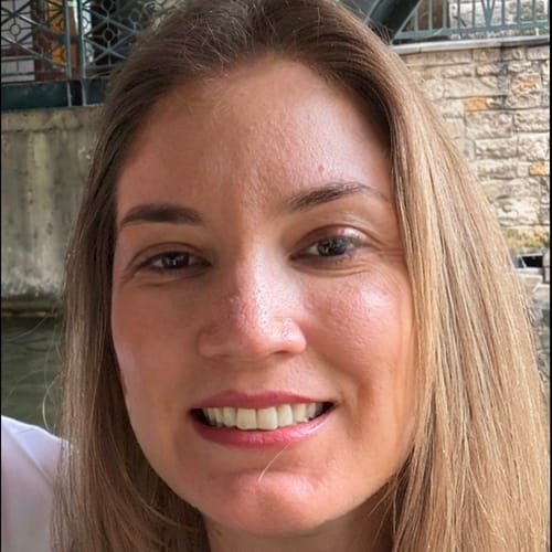 Headshot of Oylime Ibarra, LCSW