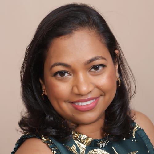 Headshot of Sandy Hussain, APN