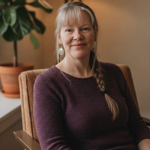 Headshot of Suzannah Hart, LCSW