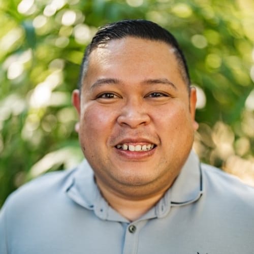 Headshot of Levin Manabat, LICSW