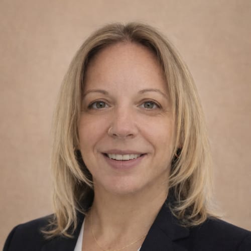 Headshot of Lauren Blount, LMHC