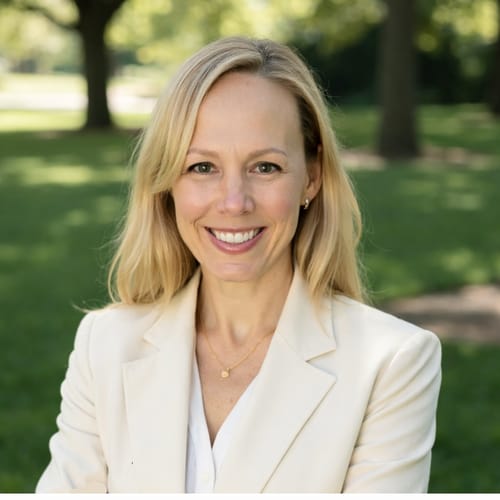Headshot of Jennifer Moniz, LPCC