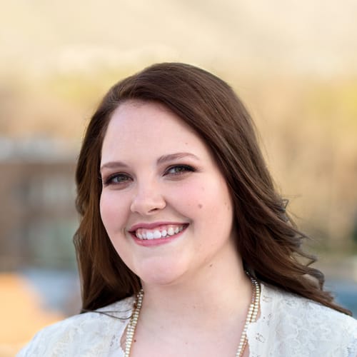 Headshot of Eryn Maschek, LMHC
