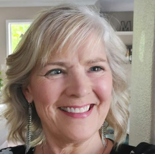 Headshot of Linda Meadows, LCSW