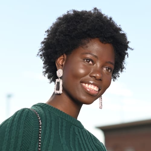 Headshot of Victoria Songonuga, LCPC