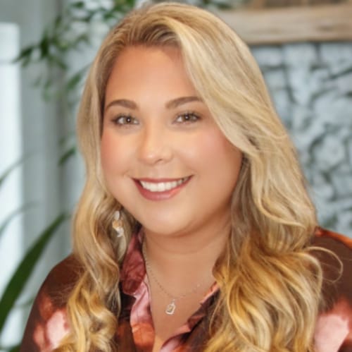Headshot of Kate Niewiarowicz, LMHC_OUT_OF_STATE