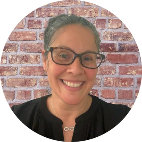 Headshot of Nilda Raftopoulos, LPC