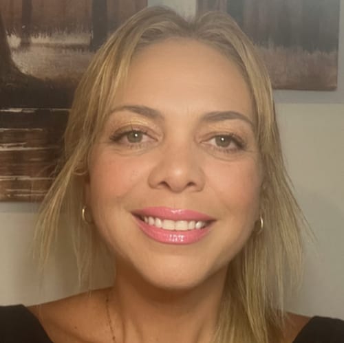 Headshot of Giuliana Fernandez, LMHC