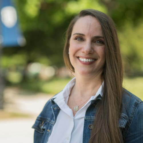 Headshot of Stephanie Snyder, LCPC