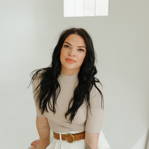 Headshot of Shannon McElroy, APN