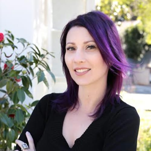 Headshot of Lara Sayles, LMFT