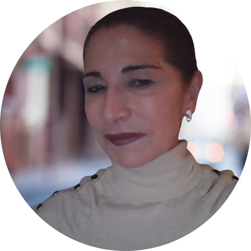 Headshot of Gloria Lopez, LMFT