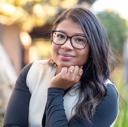 Headshot of Ashley Paculba, LMFT