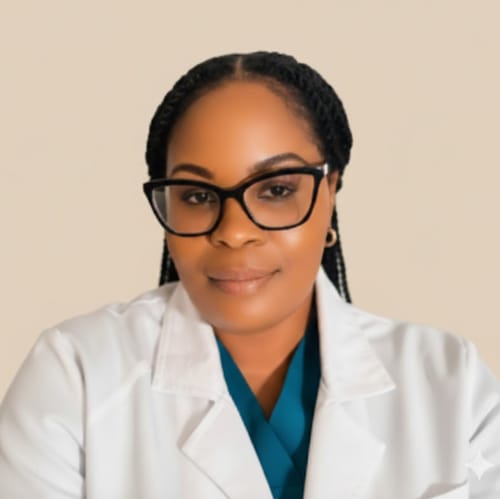 Headshot of Centrea Holton, APN