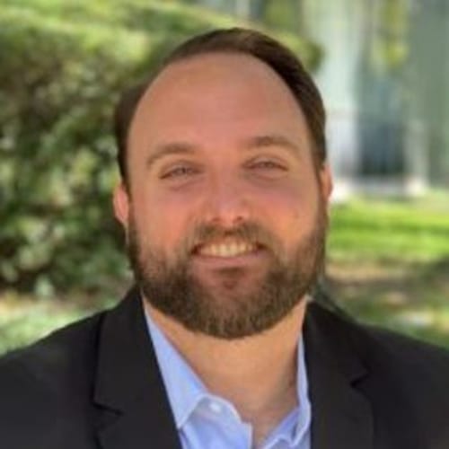 Headshot of Steven Makulinski, LMFT