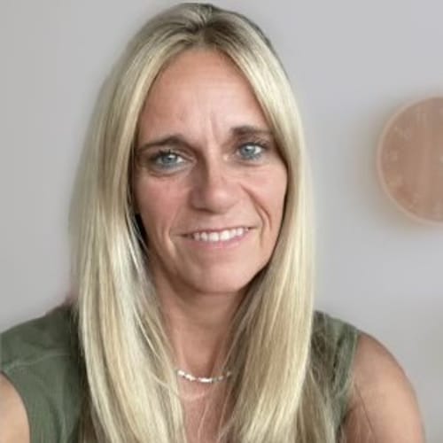 Headshot of Donna Winsor, LPC
