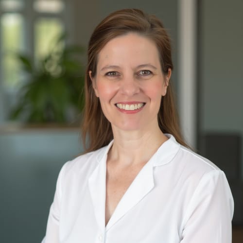 Headshot of Jeanne Rahilly, LICSW