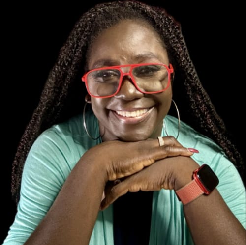 Headshot of Olufolake Ike, LMFT