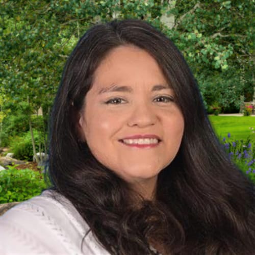 Headshot of Rosa Segarra-Morales, LICSW