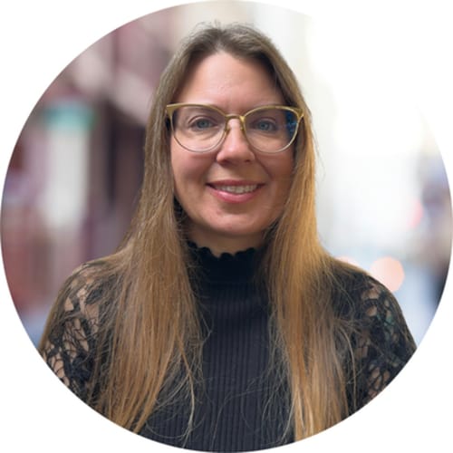 Headshot of April Yates-Blanco, LCSW