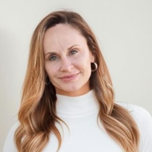 Headshot of Lari Quintero, APRN