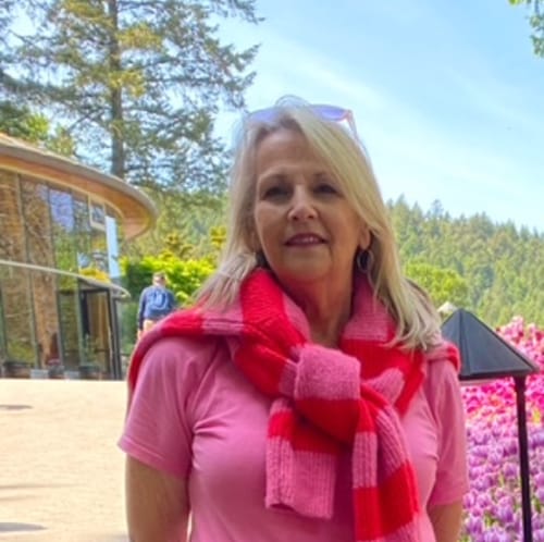 Headshot of Laura Hill, LPC