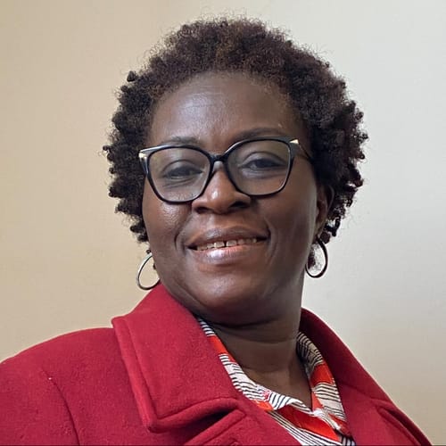 Headshot of Vivian Akabueze, APRN