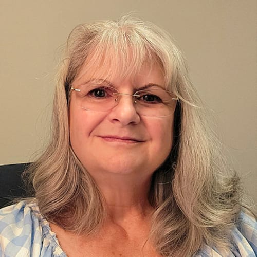 Headshot of Laura Elgin, LMHC