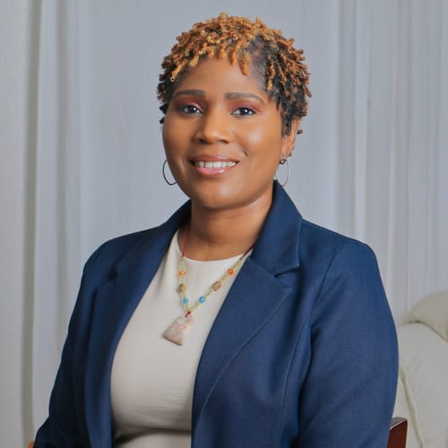 Headshot of Crystal Washington, LPC
