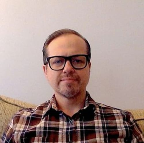Headshot of Daniel Binaei, LCSW