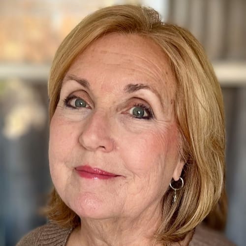 Headshot of Kathleen Dunne, LMHC