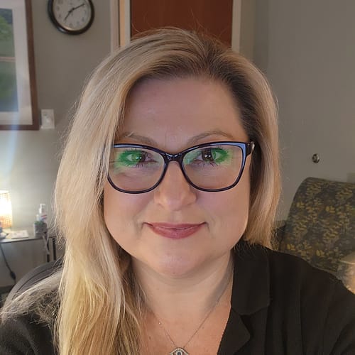 Headshot of Yvonne Westover, LICENSED_PSYCHOLOGIST