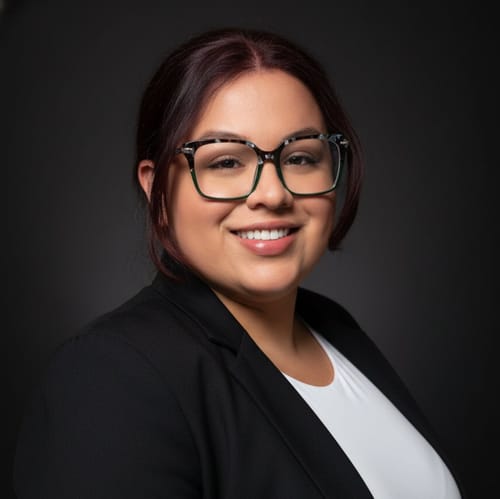 Headshot of Julia Mendizabal, LCSW