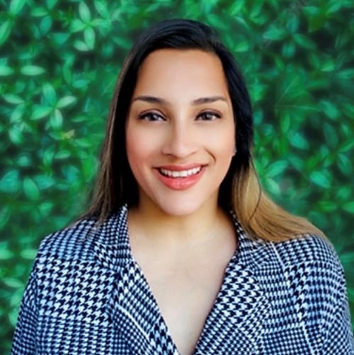Headshot of Nupur Sharma, LCPC