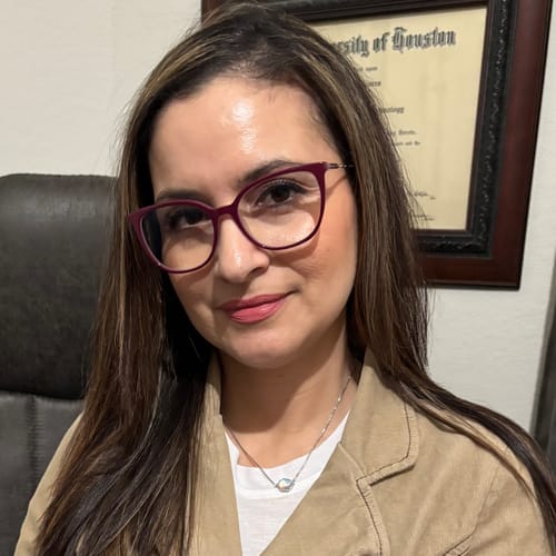 Headshot of Adriana Flores, LPC