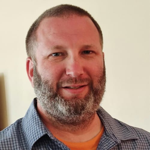 Headshot of Robbie Petsche, LPC